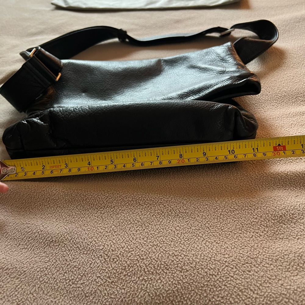 Ackermann Fold over London Leather Bag - Picture 12 of 15